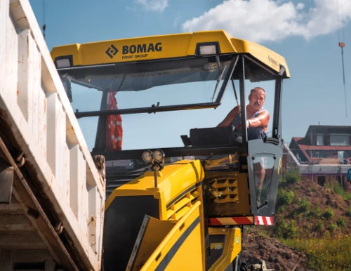 Máy rải Bomag BF700C2 - Sửa chữa và Phụ tùng động cơ máy rải Bomag